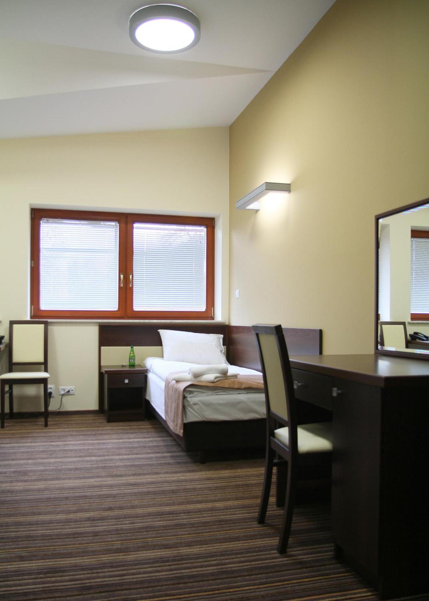 Hotel Aviator Kielce "Business Hotel Medical & Spa" Quarto foto