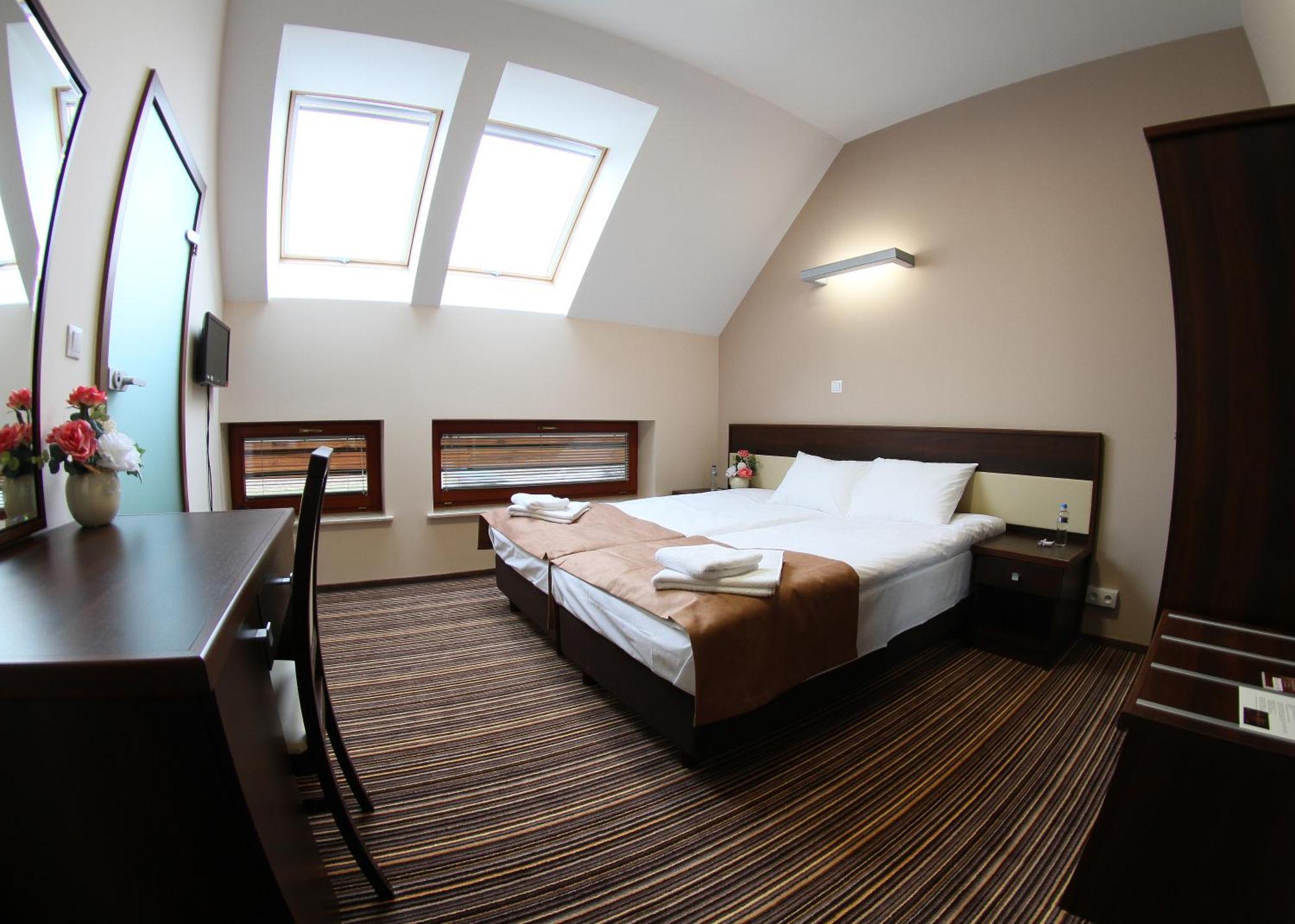 Hotel Aviator Kielce "Business Hotel Medical & Spa" Quarto foto