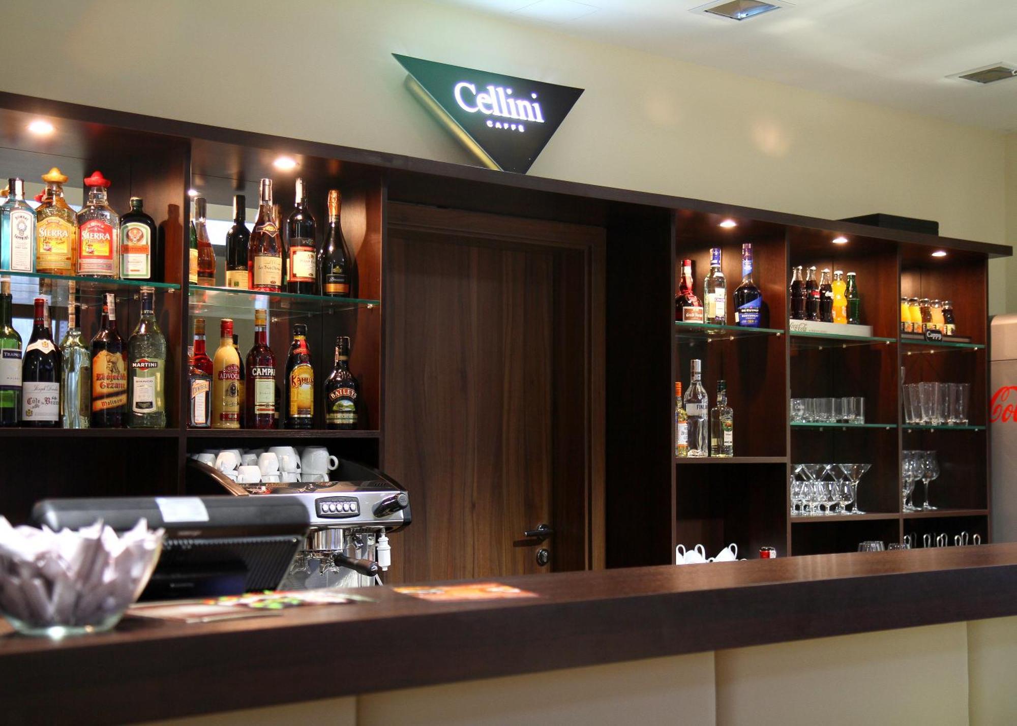 Hotel Aviator Kielce "Business Hotel Medical & Spa" Exterior foto