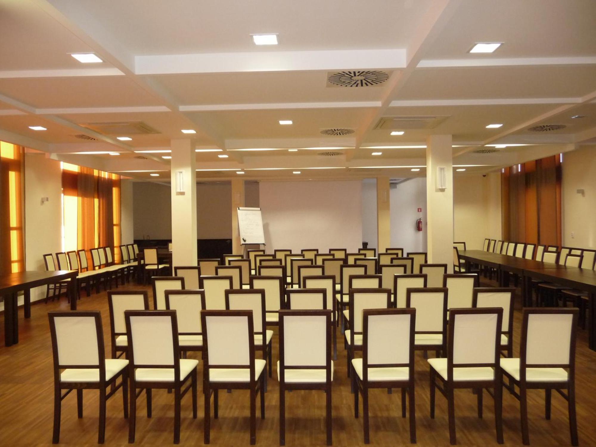 Hotel Aviator Kielce "Business Hotel Medical & Spa" Exterior foto