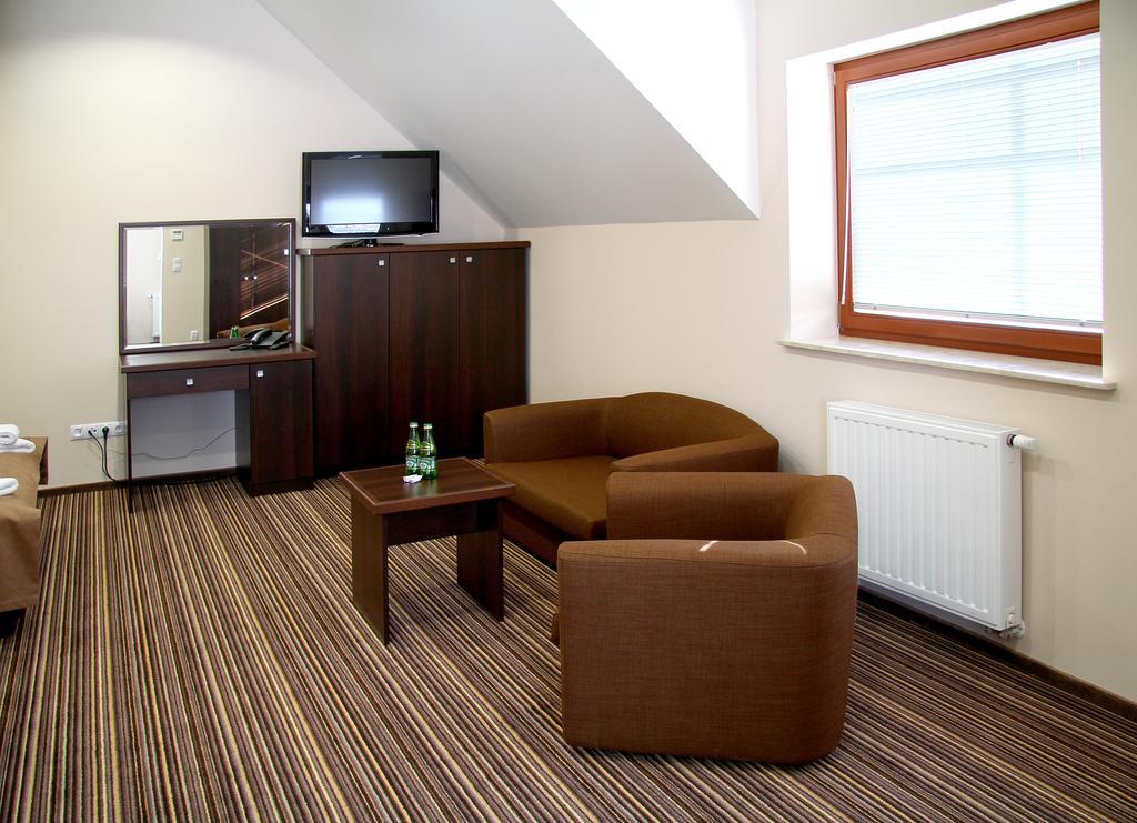 Hotel Aviator Kielce "Business Hotel Medical & Spa" Exterior foto